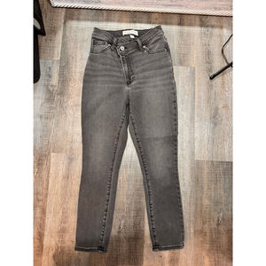 Women's Abercrombie & Fitch Gray Ankle & Cropped Jeans Size 24